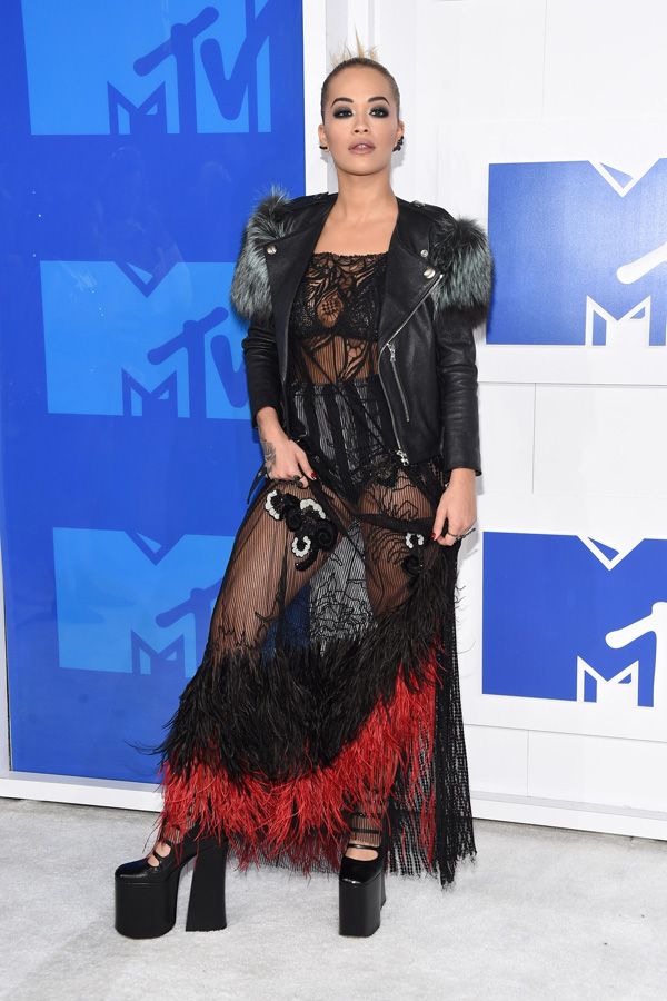Rita Ora de Marc Jacobs en los MTV Video Music Awards 2016