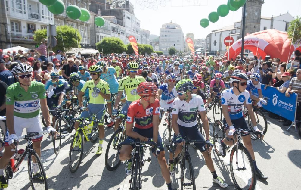 La Vuelta 2016 abarrota Betanzos