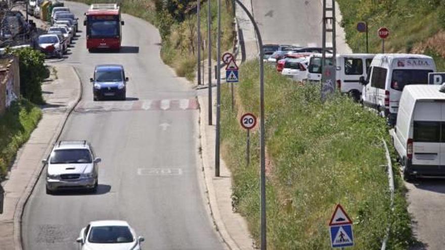 Uno de los tramos por los que discurrirá el bulevar, en el cruce con la calle Isabel la Católica.