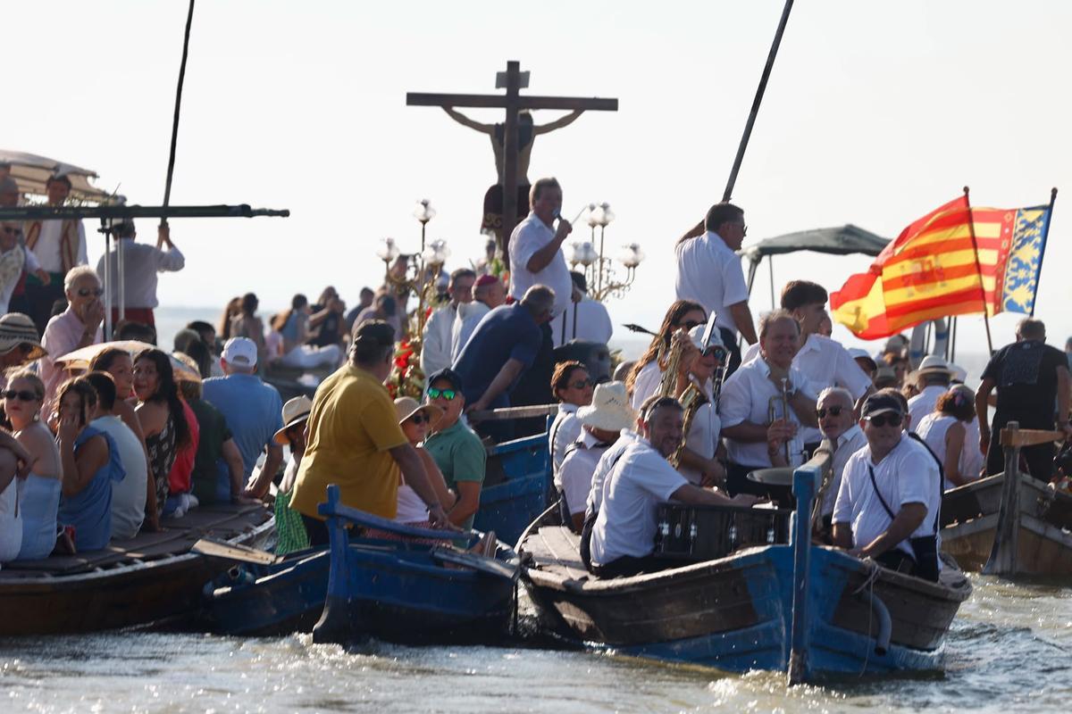 Homenaje al Cristo de la Salud en el 50 aniversario de su romería por l'Albufera