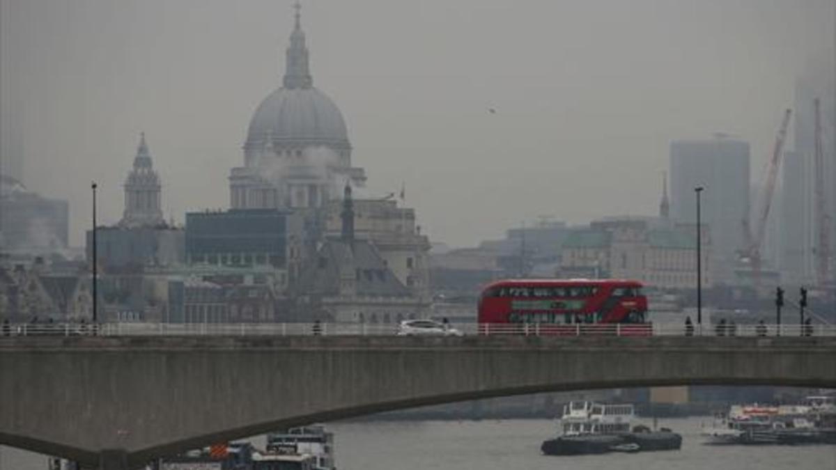 CIUDAD CON HUMOSEl alcalde de Londres decretó en enero el estado de emergencia durante varios días.