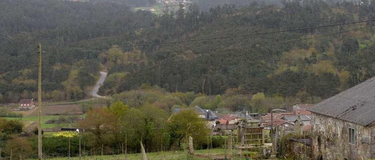 Vista del rural de la parroquia de Setecoros, en el municipio de Valga. // Noé Parga