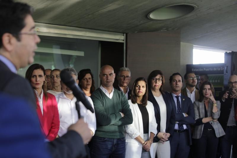 El presidente del Cabildo de Tenerife, Pedro Martín, y el director insular de Movilidad, José Alberto León, asisten a la inauguración de la estación de guaguas de Puerto de la Cruz | 22/11/2019 | Fotógrafo: Delia Padrón