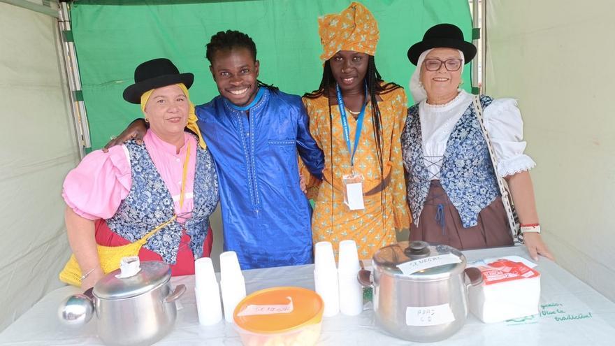 Los sabores del mundo dan paso al mayor desfile de folclore y color en Ingenio