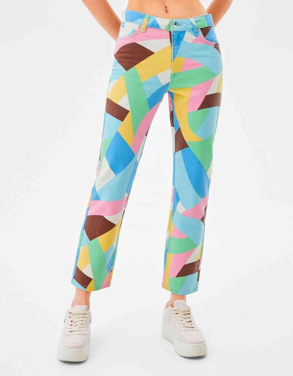 Pantalón estampado abstracto multicolor de Bershka