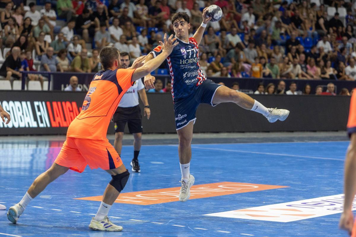 Imagen del duelo de la primera vuelta entre Horneo y Barça