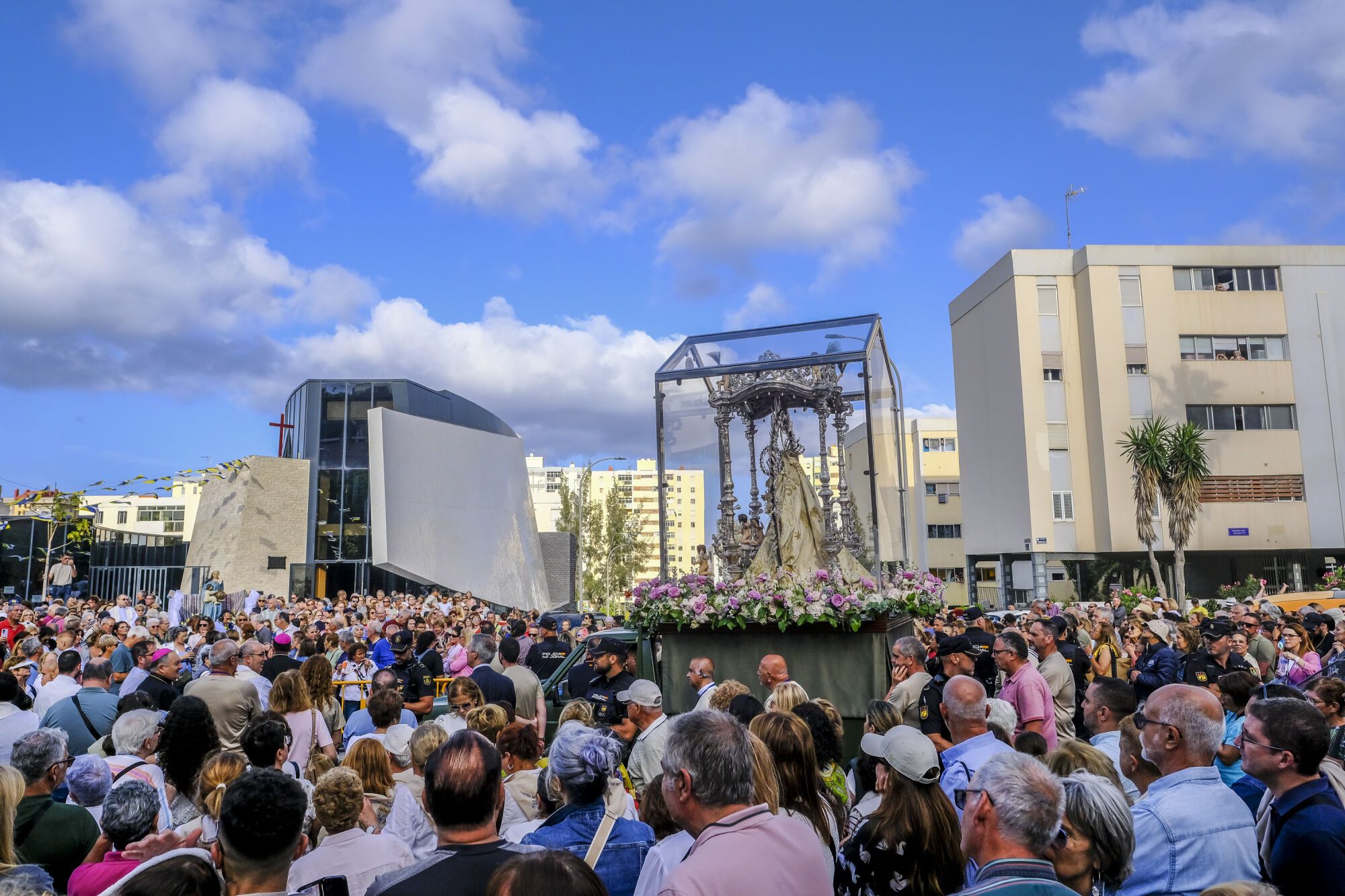 La Virgen del Pino del Materno a la Catedral