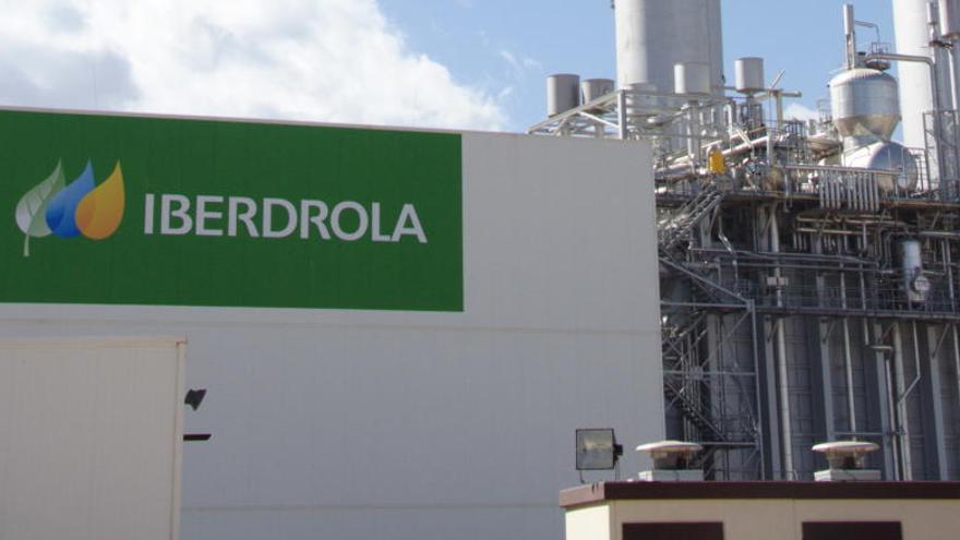 La central de Iberdrola de gas natural de Escombreras sustituyó al fueloil