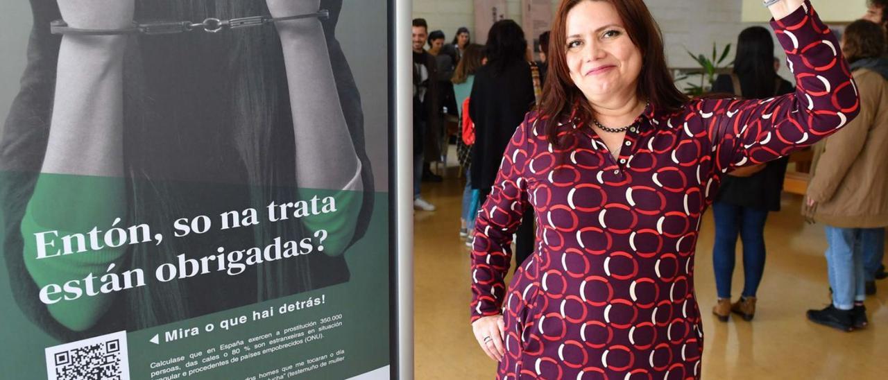 Adriana Cardozo, víctima de trata, en la Facultad de Sociología de A Coruña.   | // VÍCTOR ECHAVE