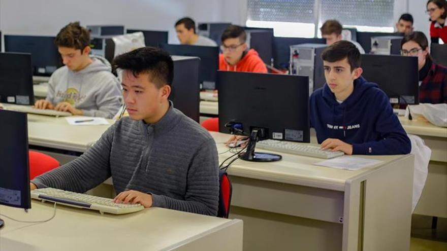 Olimpiada informática en el campus cacereño