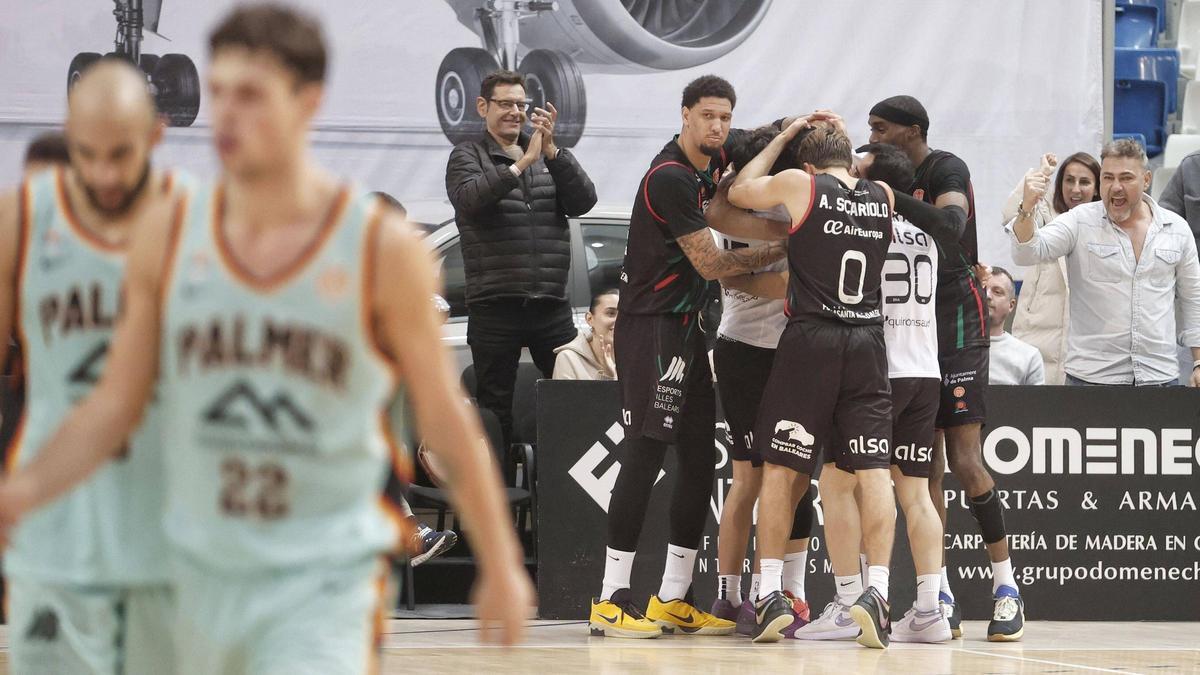 El Fibwi se lleva la victoria ante el Palmer en un derbi apasionante.