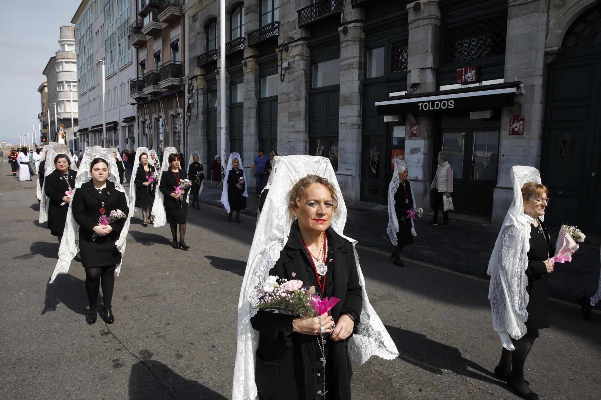 En imágenes: Así fue la procesión del Domingo de Resurrección para poner el broche a la Semana Santa de Gijón