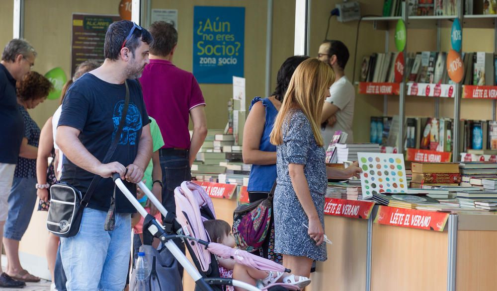 La Feria del Libro de Alicante centra su programación en la obra de Azorín