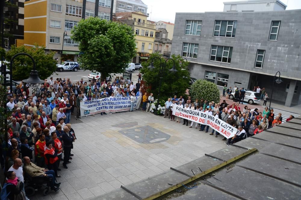 Cangas clama en la calle por mejoras en la sanidad y anuncia más movilizaciones