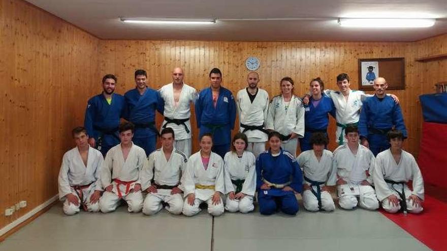 A Estrada, Terras de Santiago y Senín entrenaron juntos.