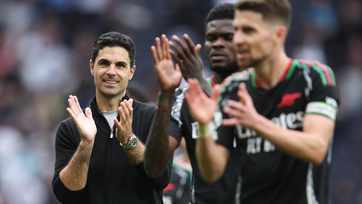 Mikel Arteta vuelve a ser esta temporada el entrenador del Arsenal.