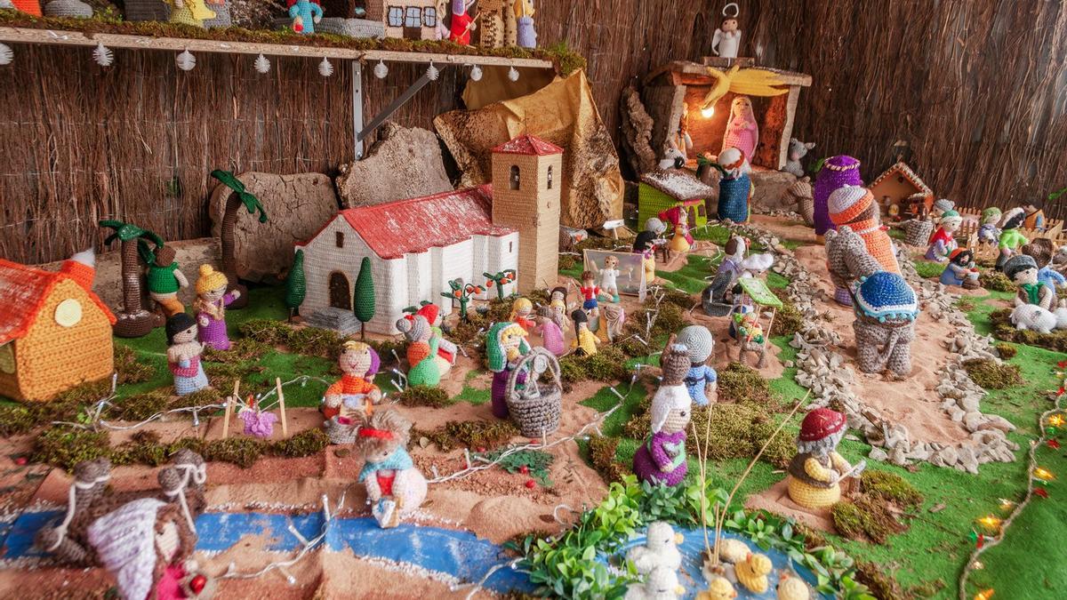 Belén de ganchillo en Casas de Miravete