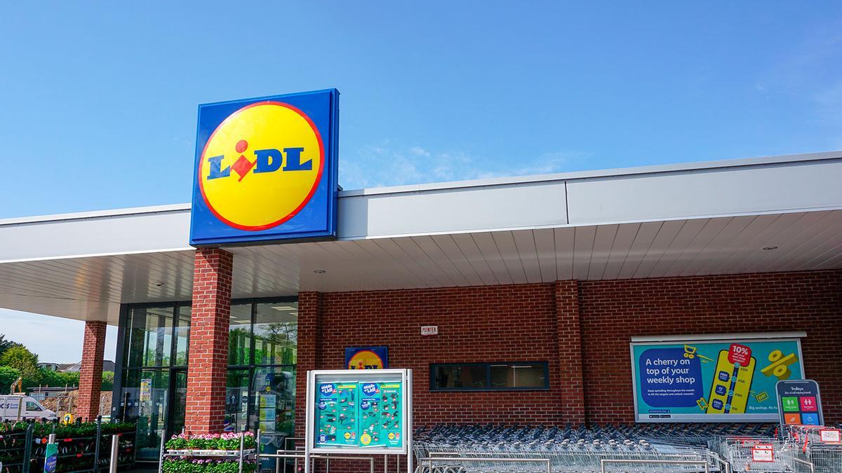Aterriza en Lidl por tiempo limitado el aspirador low cost para ropa que evita lavados innecesarios y esperar a que seque tu ropa favorita