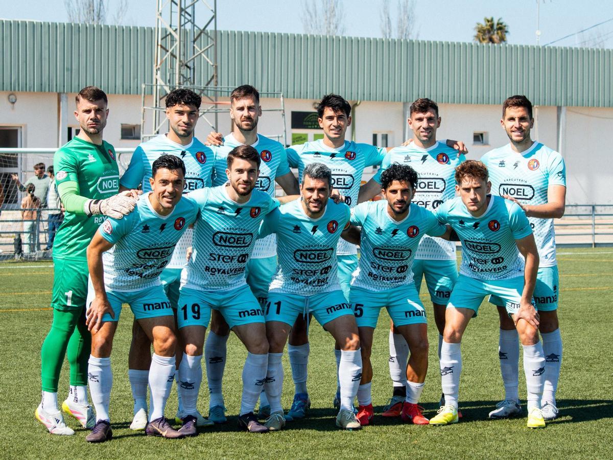 L’onze titular de l’Olot a Porreres.
