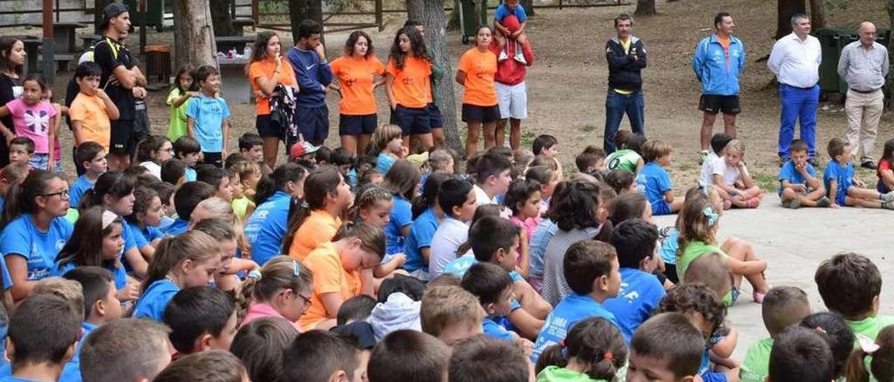 Asistentes a la jornada de convivencia de Ribadumia.