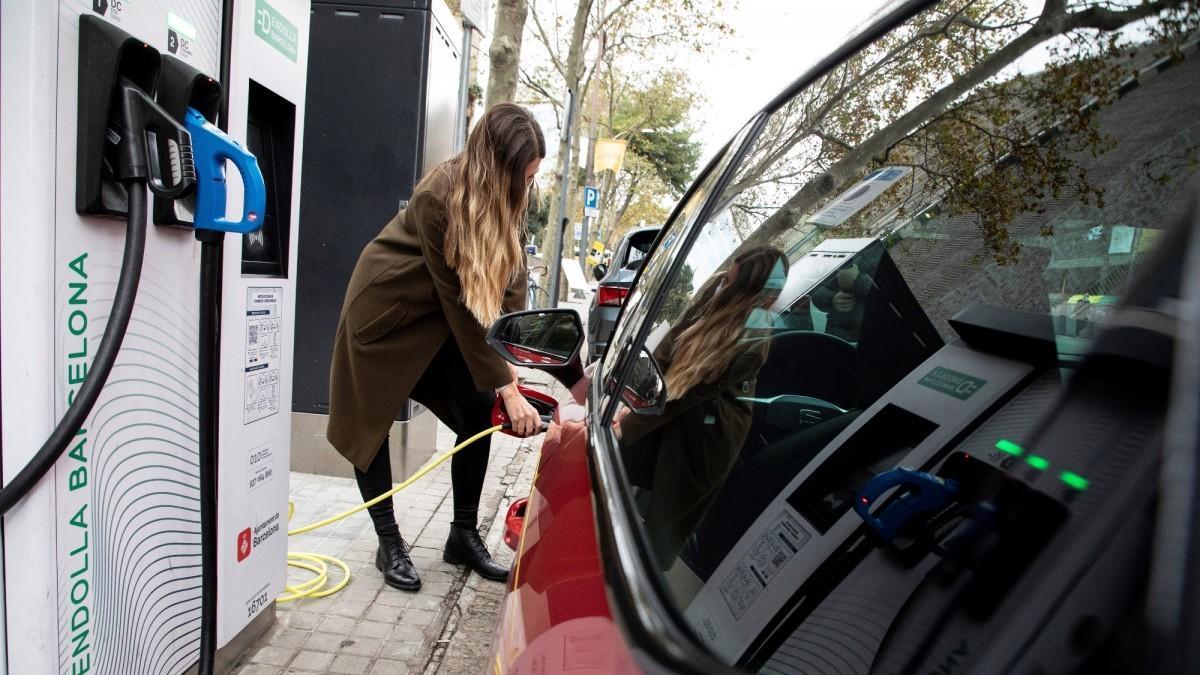 Falsos mitos sobre los coches híbridos enchufables