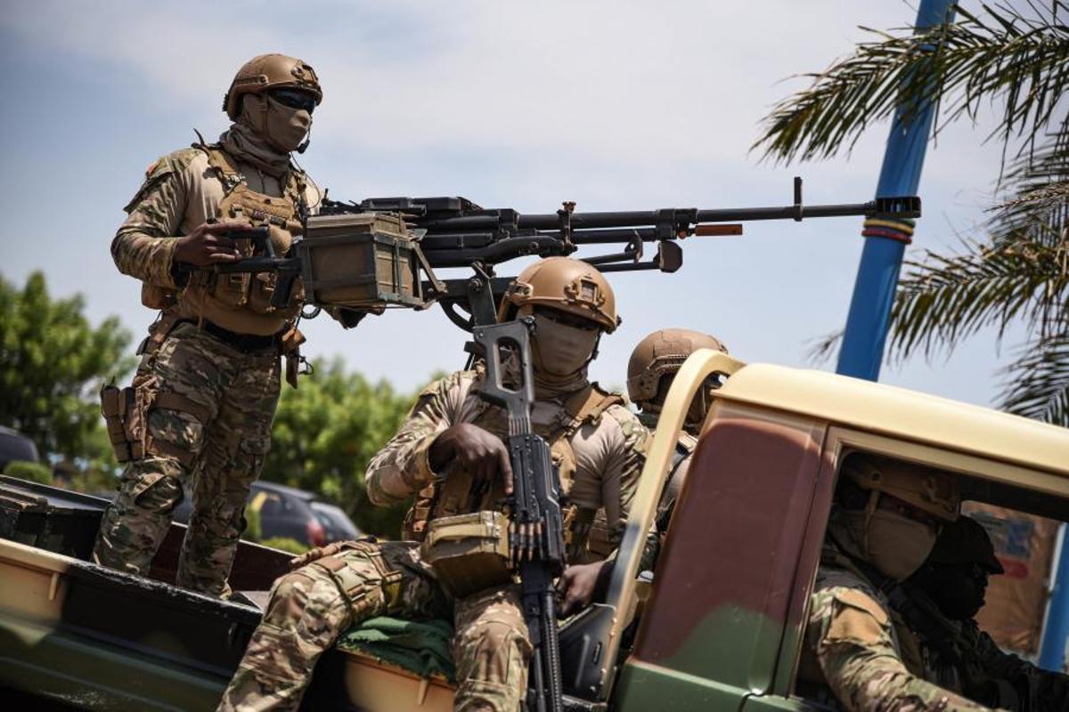31/05/2021 May 31, 2021, Bamako, Bamako district, Mali: A Malian Armed Forces pickup truck that accompanied Colonel Assimi Goita's convoy upon its arrival at the airport of Senou-Bamako on Monday, May 31, 2021. The President of the transition went this weekend to the extraordinary ECOWAS summit that brought together West African heads of state in Accra on the Malian crisis. POLITICA Europa Press/Contacto/Nicolas Remene