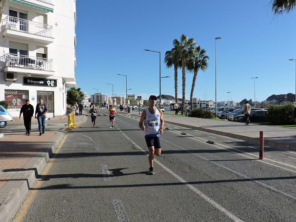 Estos todas las imágenes de la Media Maratón de Águilas