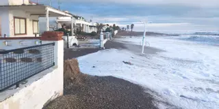Costas ‘chantajea’ a Moncofa con la protección de las casas de primera línea de la playa