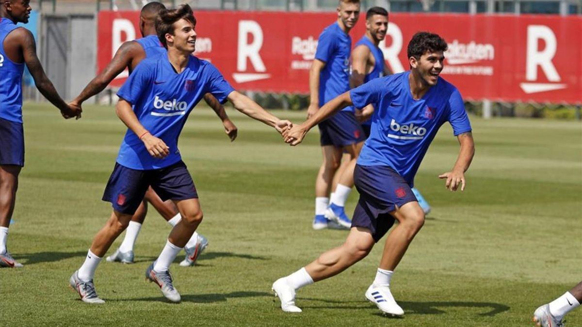 Riqui Puig y Aleñá forman en el once de la sub'21