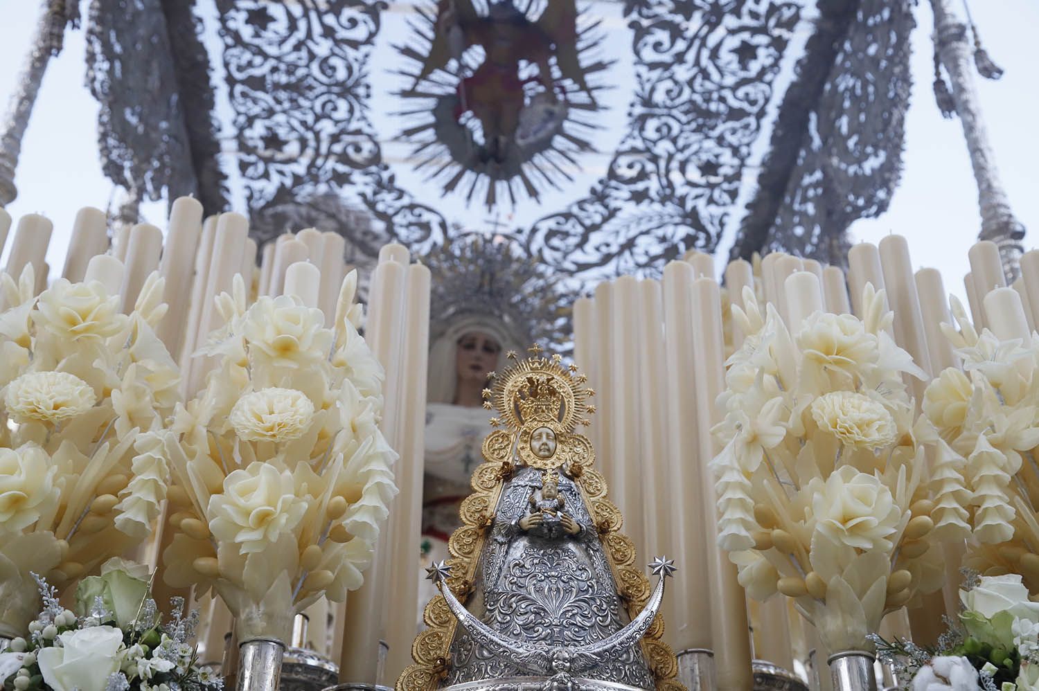 Traslado de la Virgen de La Paz hacia la Catedral antes de su coronación