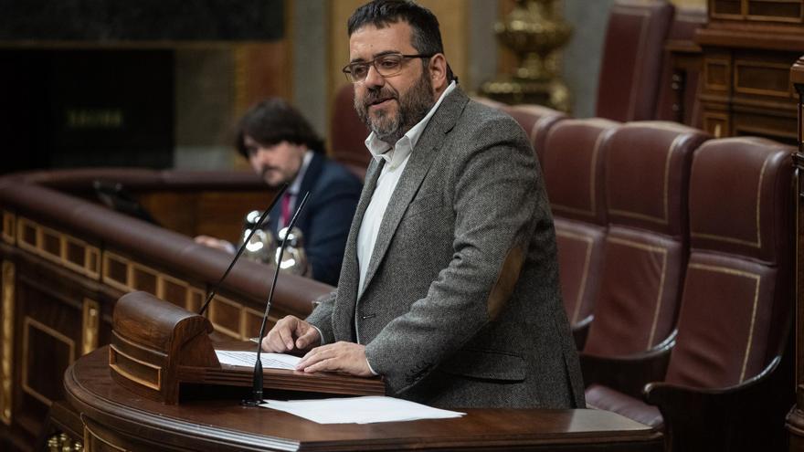 El diputado de Sumar Més, Vicenç Vidal, durante una sesión plenaria en el Congreso.