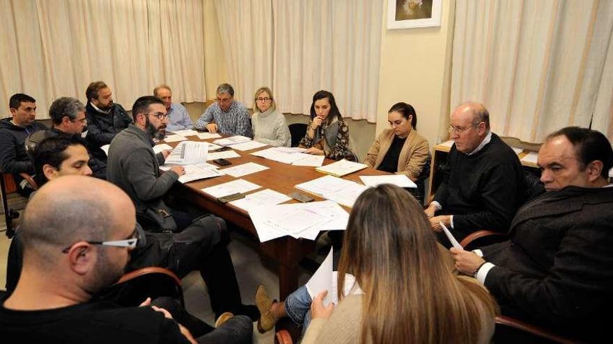 Momento de la reunión, ayer, del consejo de administración del organismo autónomo. // Bernabé/Javier Lalín