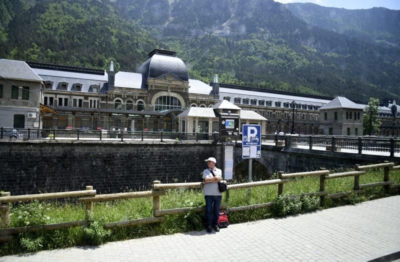 Reapertura de la línea ferroviaria internacional de Canfranc