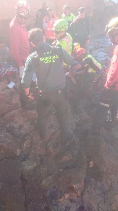 Rescatan a un hombre tras precipitarse a las rocas desde 10 metros en Puig de Ros