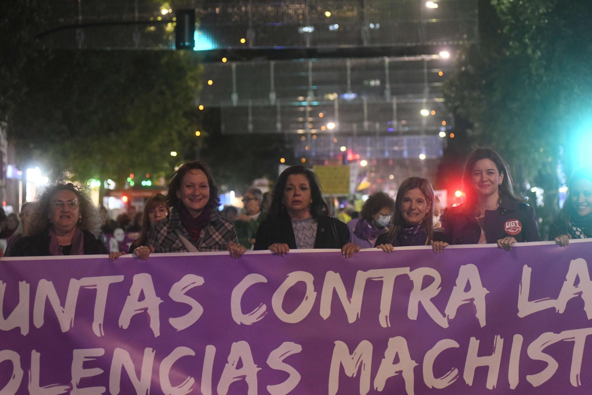 Las imágenes de la manifestación contra la violencia machista en Murcia