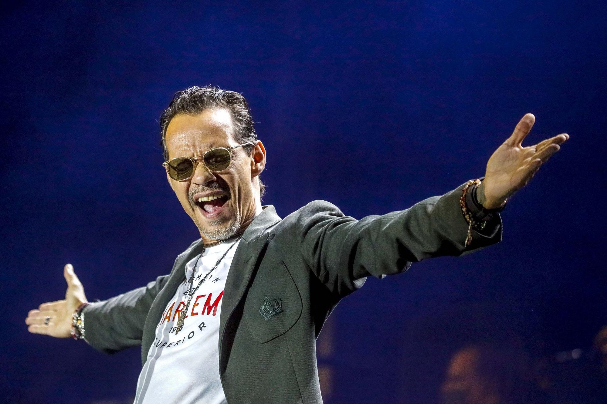 Marc Anthony ofrece su primer concierto en la isla ante 10.000 personas