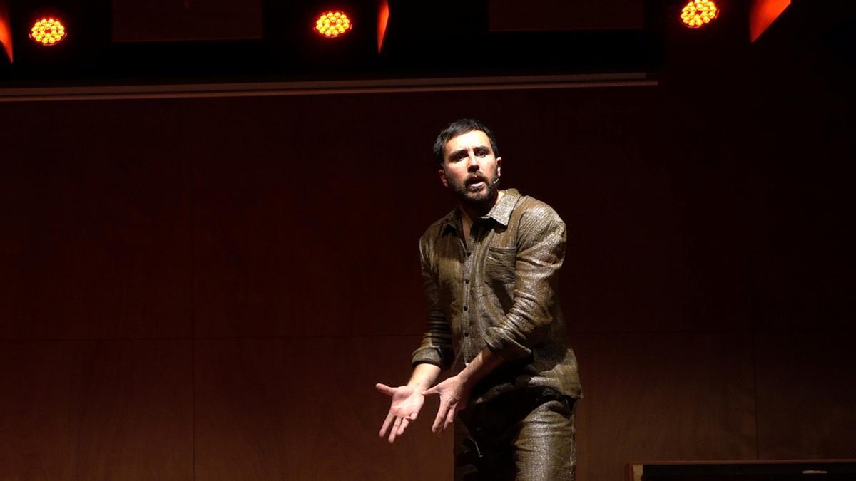 El actor Ivan Caelles interpreta el monólogo 'Poldo', de Jaume Cabré.