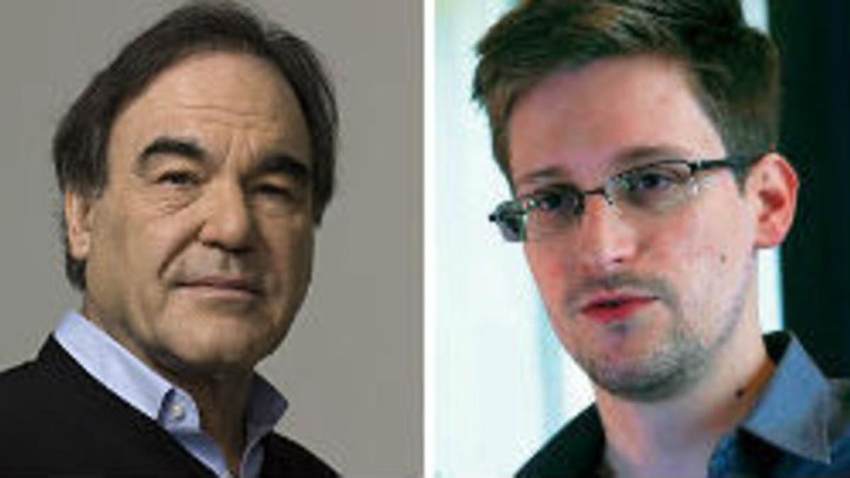 Oliver Stone (izquierda) y Edward Snowden.