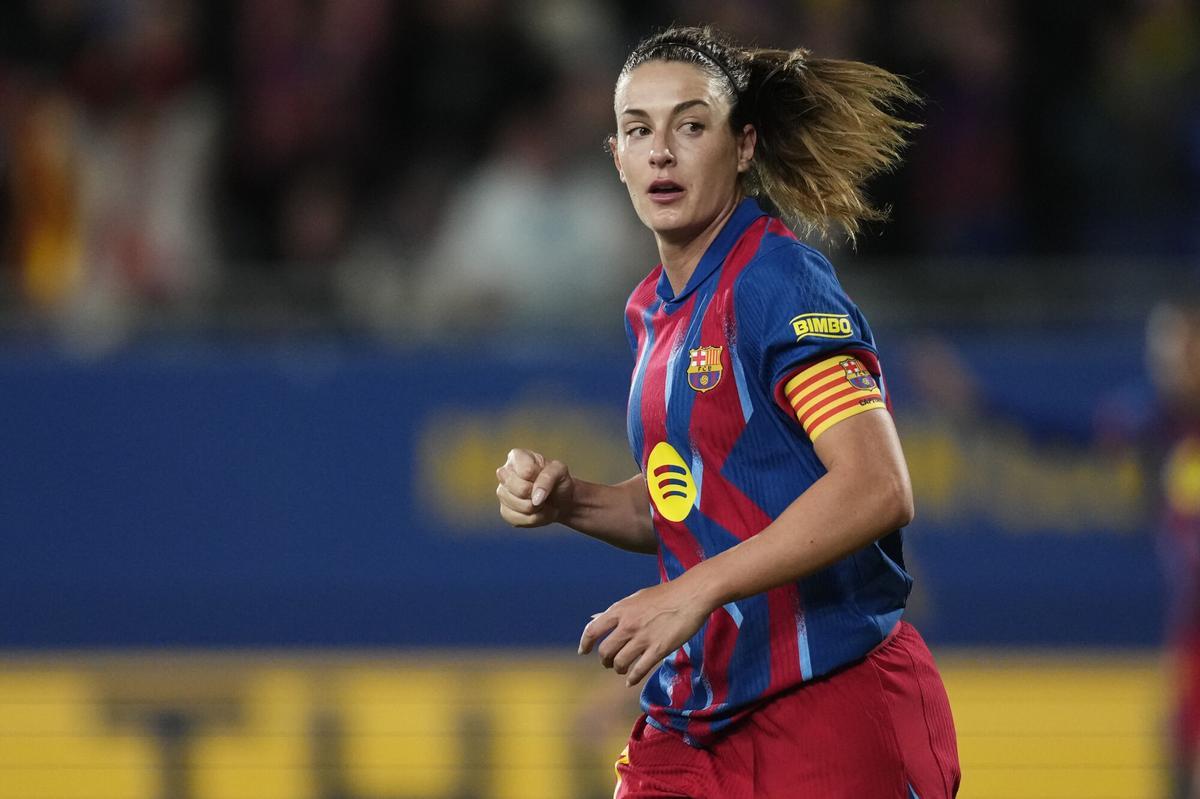 Alexia Putellas celebra un tanto durante el encuentro correspondiente a la vuelta de las semifinales de la Copa de la Reina que disputan este miércoles FC Barcelona y Badalona Femenino en el estadio Johan Cruyff, en Barcelona. EFE / Enric Fontcuberta