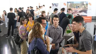 Los jóvenes de Elche emprenden en cultura del esfuerzo