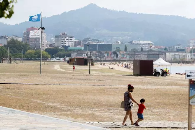 El agua de nueve de cada diez playas de O Salnés es "excelente"