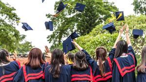 La moda de las fiestas de graduacuón a la americana se extienden por coles e institutos de España