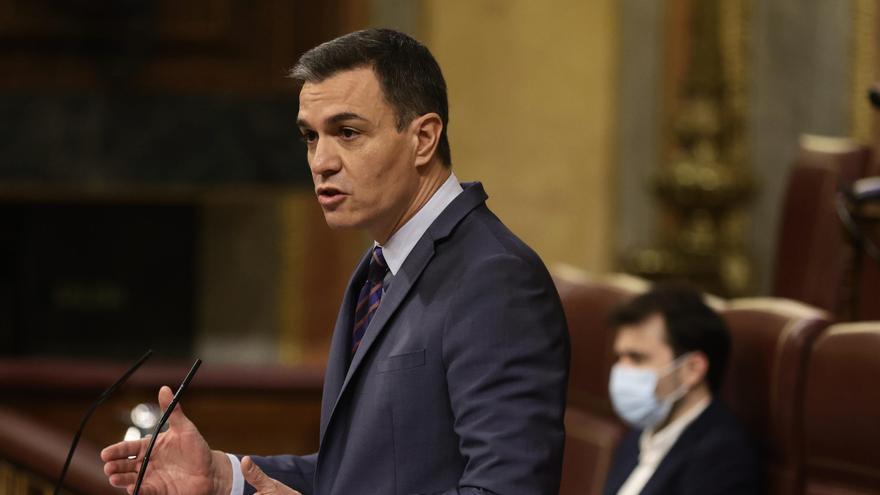 El presidente del Gobierno, Pedro Sánchez, interviene en una sesión plenaria, en el Congreso