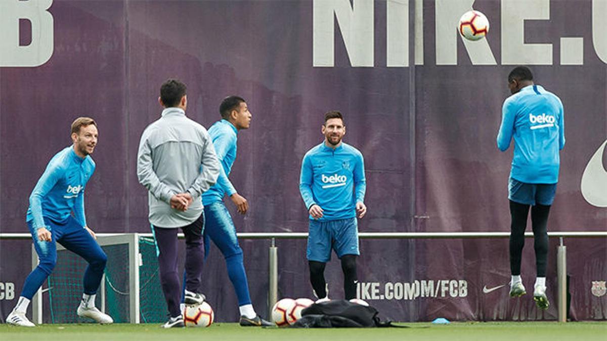 El Barça se ejercitó por última vez antes del partido ante el Alavés