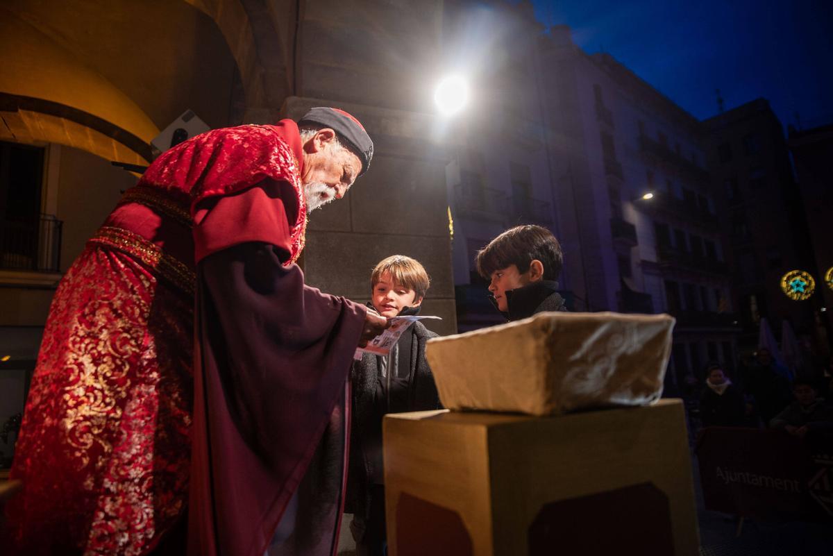 Així ha estat l'arribada del Príncep Assuan a Manresa