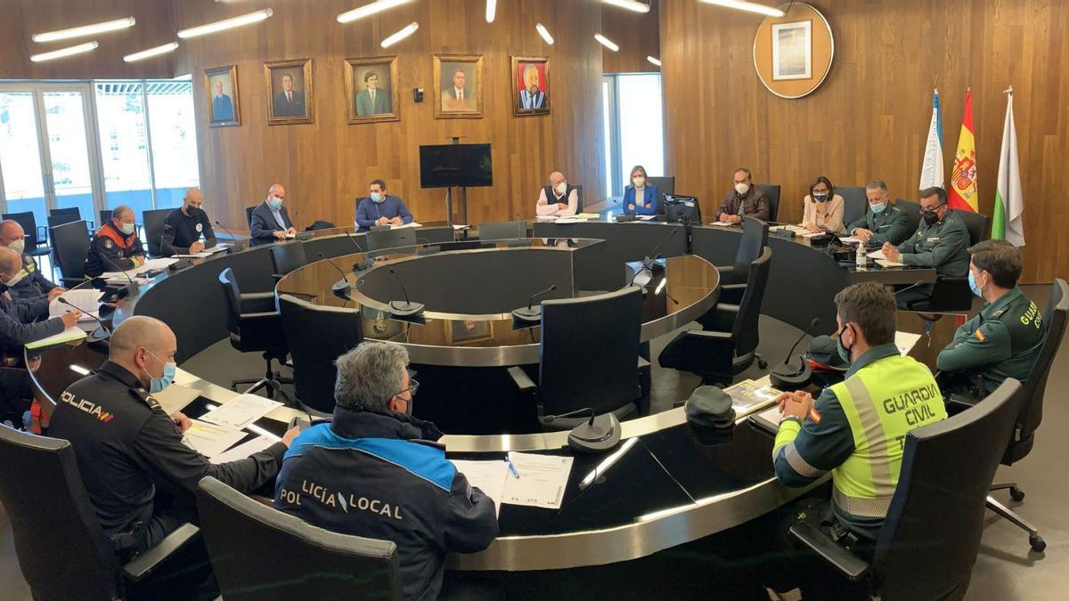 Celebración, ayer en el salón de plenos, de la junta local de seguridad. |