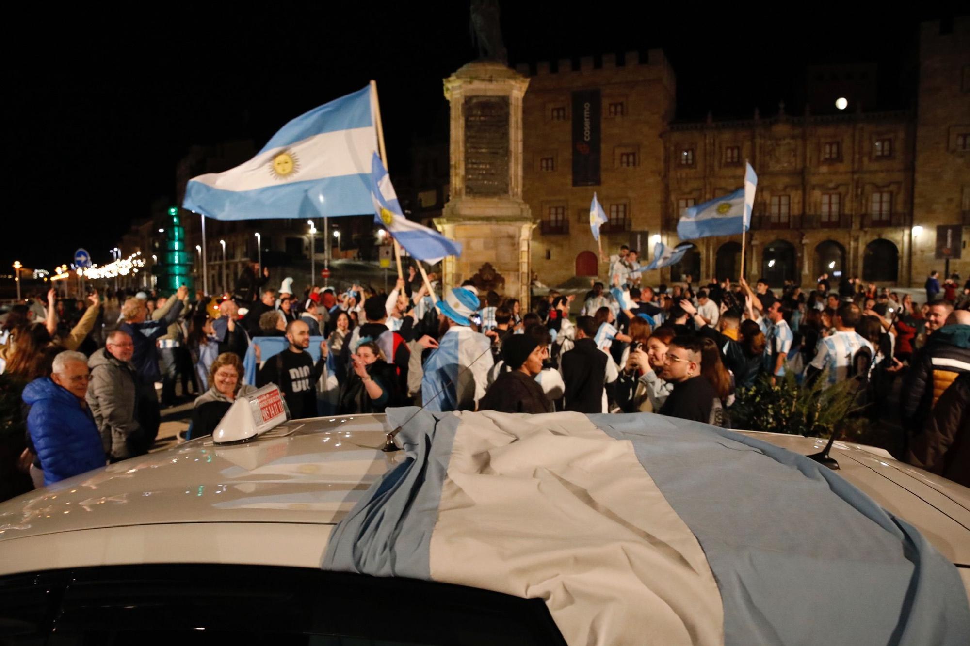 En imágenes: Gijón celebra el Mundial de Argentina como propio