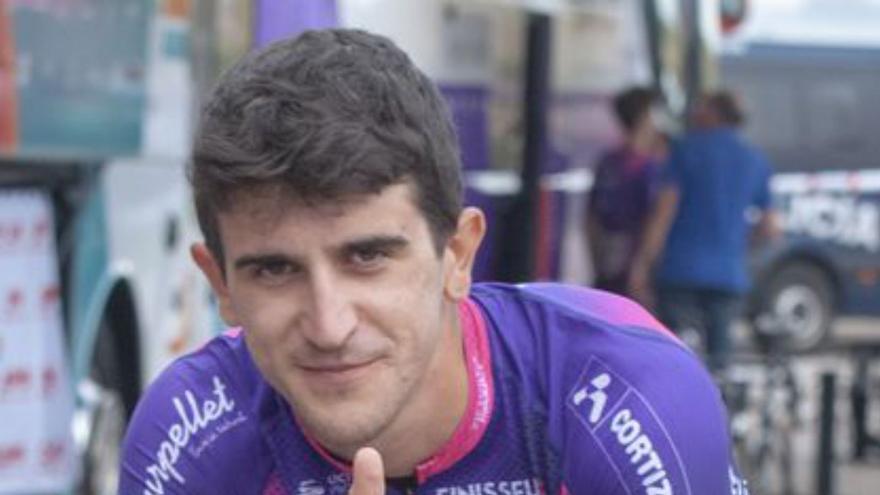 Los tres ciclistas asturianos que participan en la Vuelta a España, ante el Angliru y La Cruz de Linares: &quot;Son las etapas más duras&quot;