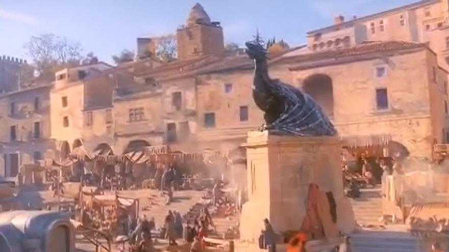 Estreno de 'La casa del dragón': la estatua de Pizarro de Trujillo se convierte en un dragón