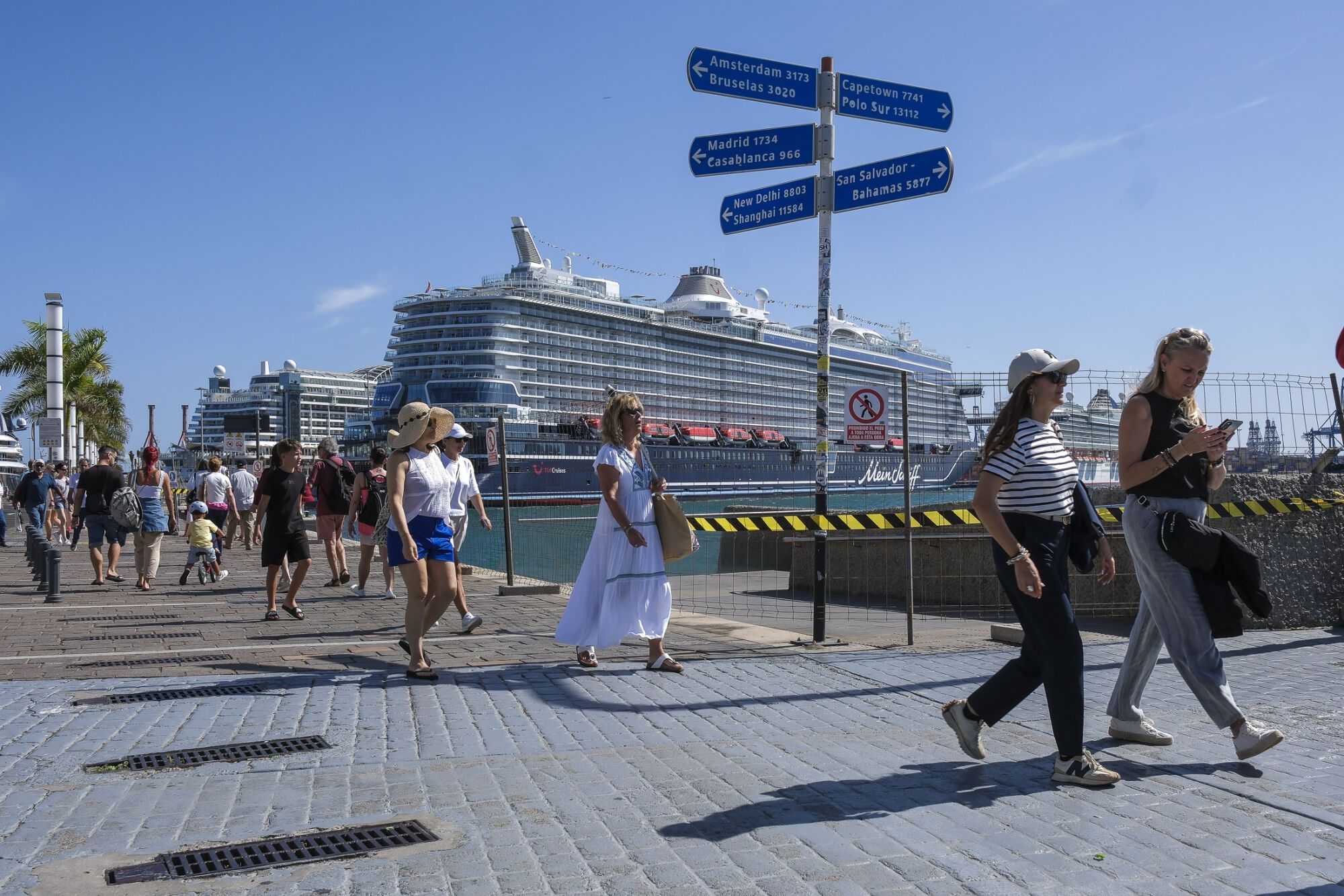 Feria Puerto Canteras para cruceristas 